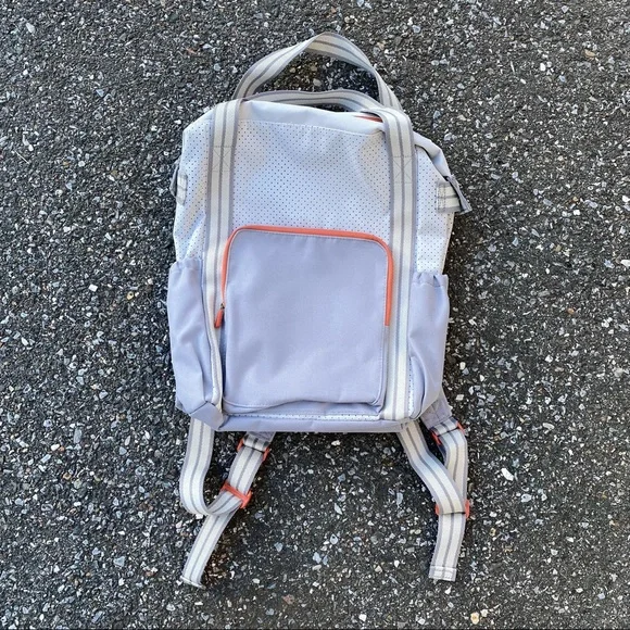 Thirty-One Gray Backpack new  

Day away backpack Thirty-One Day Away Backpack. Whisper grey Colorblock | eBay main image 4